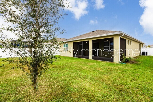 Building Photo - 4/2 Home in Kissimmee