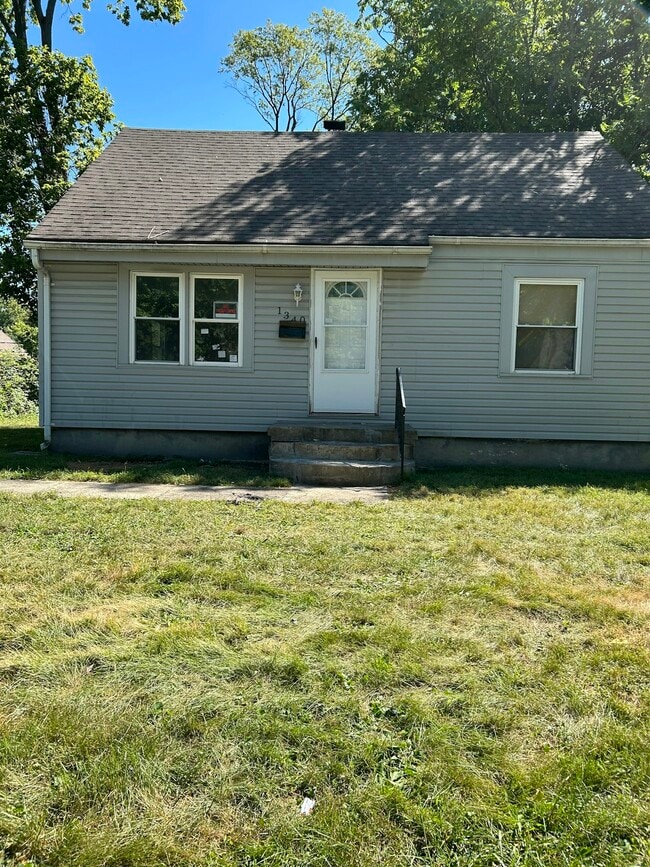 Building Photo - 1340 Kingsley Ave