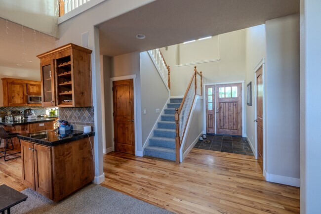 Foto del edificio - 63162 Peale St