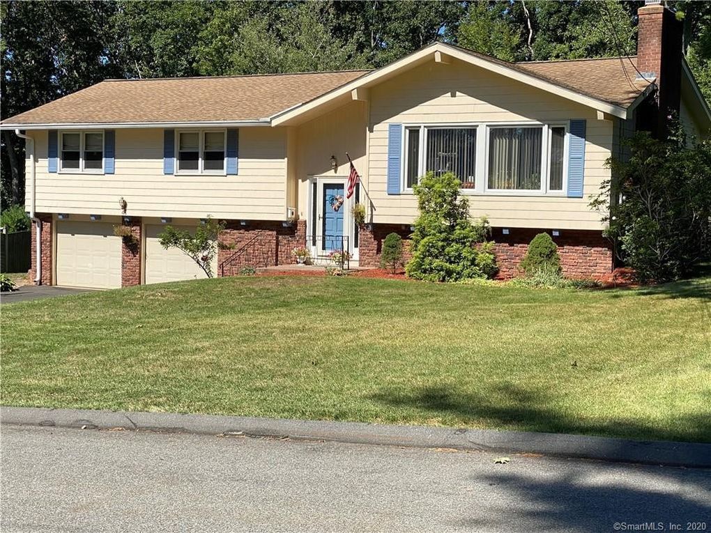 Primary Photo - 43 Oakwood Dr