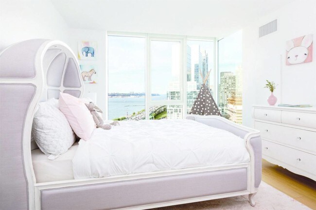 Foto del edificio - 123-626 W 57th St