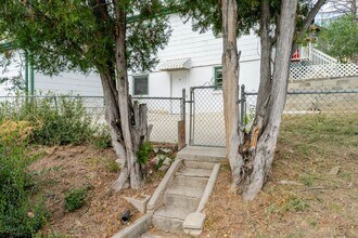Building Photo - 2503 Glen View Ave