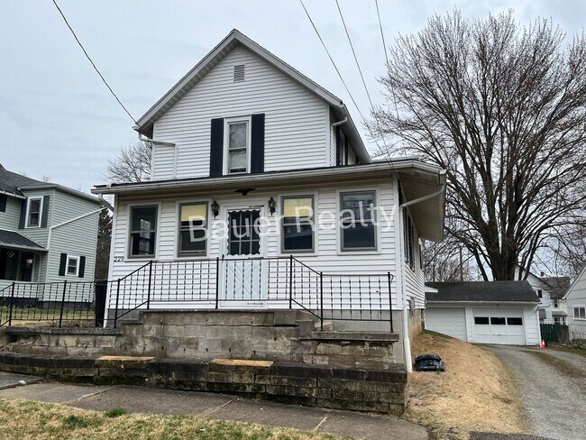 Foto del edificio - 3 -4 Bedroom Home Near Brookside Park