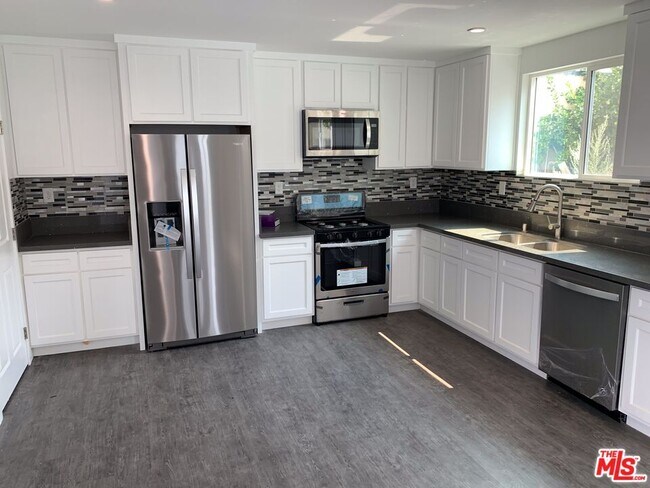 Foto del edificio - 2509 1/2 Cincinnati St