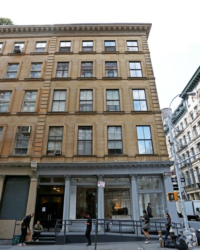 Building Photo - 35 Mercer St