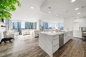 Building Photo - 3338 Peachtree Rd