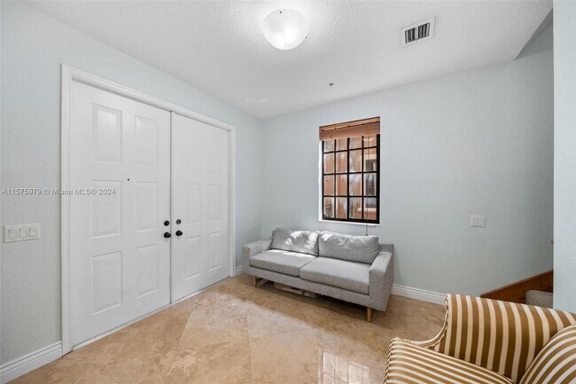 Foto del edificio - 2876 Kinsington Cir