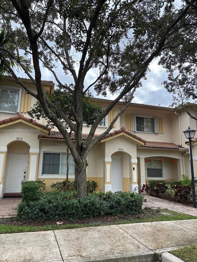 Primary Photo - 8354 SW 29th St