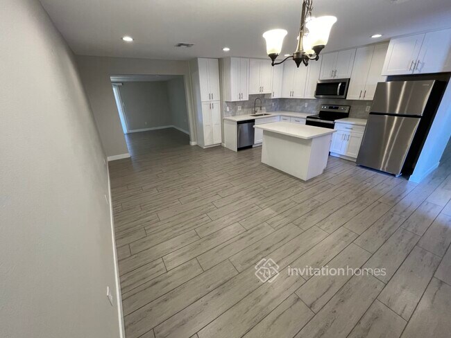 Foto del edificio - 5038 W Vista Ave
