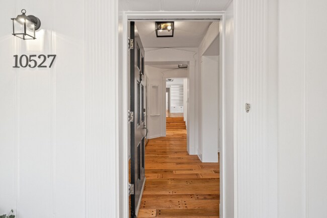 Foto del edificio - 10527 Le Conte Ave
