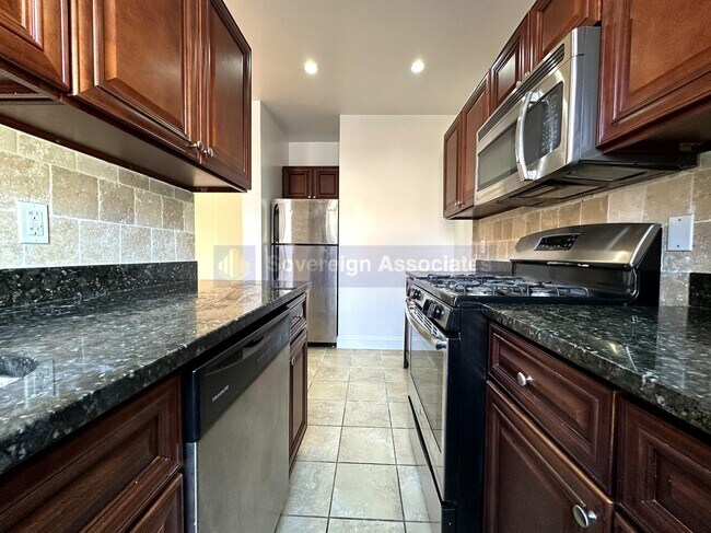 Foto del edificio - 709 West 176th Street