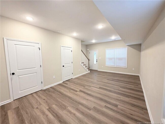 Foto del edificio - 1511 Fort Bragg Rd