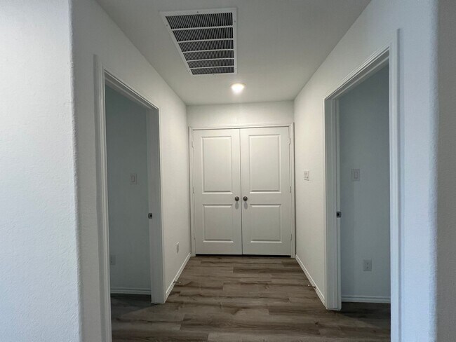 Foto del edificio - Beautiful 4 bedroom, 2 bath in NBTX