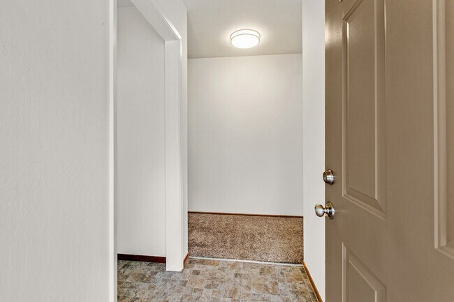 Building Photo - 1163 Crespi Dr