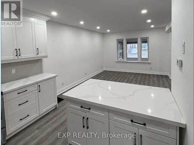 Building Photo - 5051 Huron St