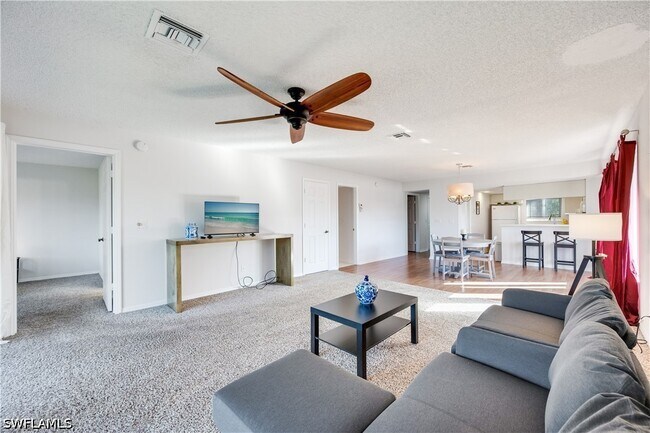 Foto del edificio - 1645 Spoonbill Ln