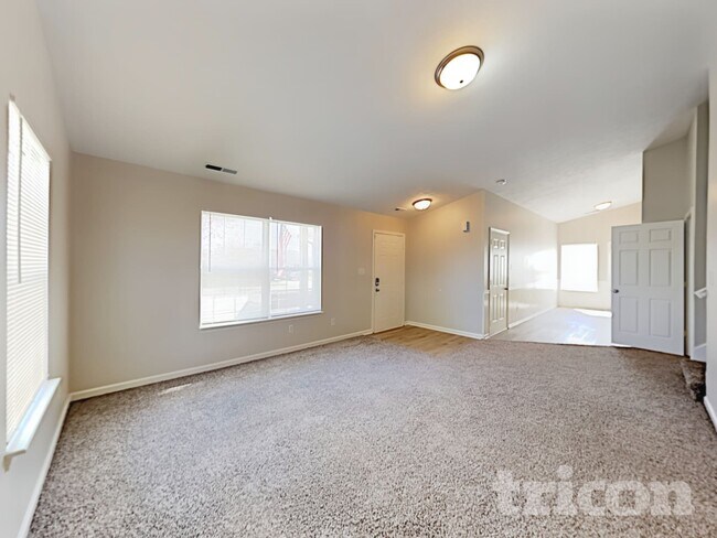 Foto del edificio - 4040 Dogwood Ln