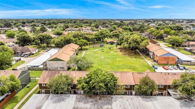 Foto del edificio - 15454 Chipman Ln.