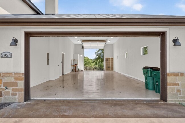 Building Photo - 2924 Candace Cir