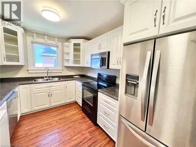 Photo du bâtiment - 336 Rolling Meadows Dr