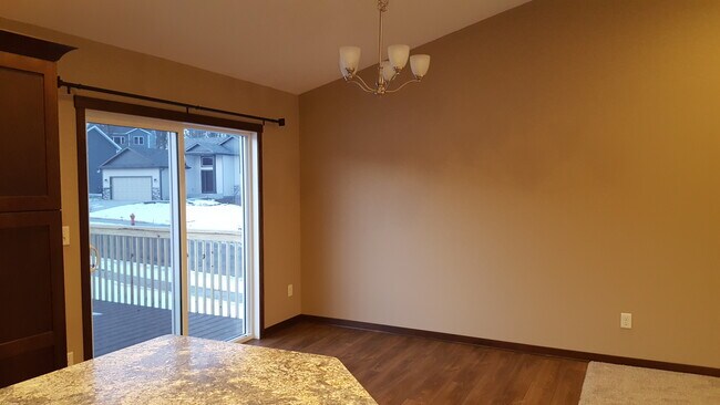 Building Photo - 6703 Clarkia Dr NW