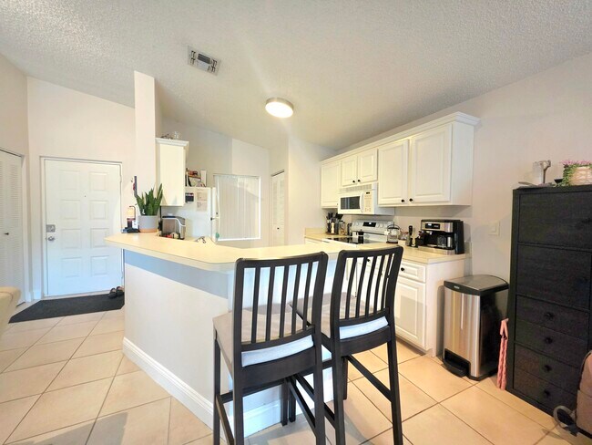 Foto del edificio - 9999 Summerbreeze Dr