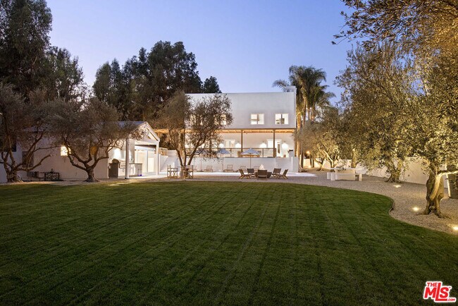 Foto del edificio - 27405 Pacific Coast Hwy