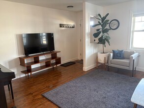 Building Photo - 5313 Golden Hollow Rd