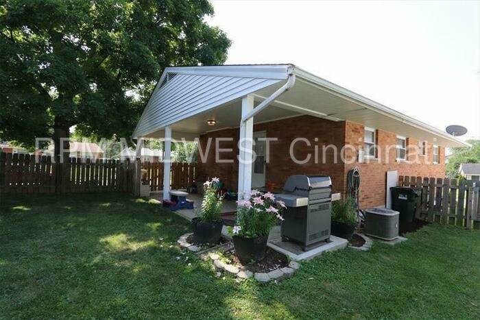 Primary Photo - 8365 Chesswood Dr