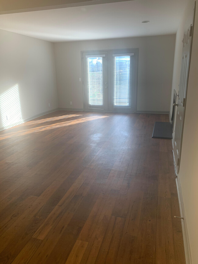 Building Photo - 7446 Cabot Dr