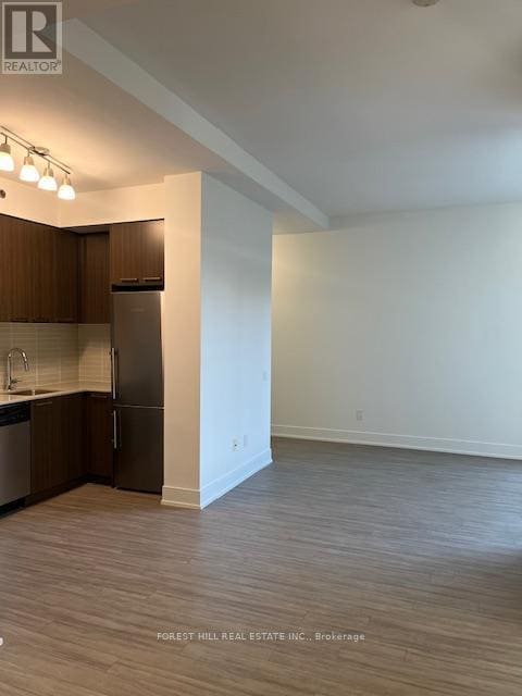 Building Photo - 310 Tweedsmuir Ave