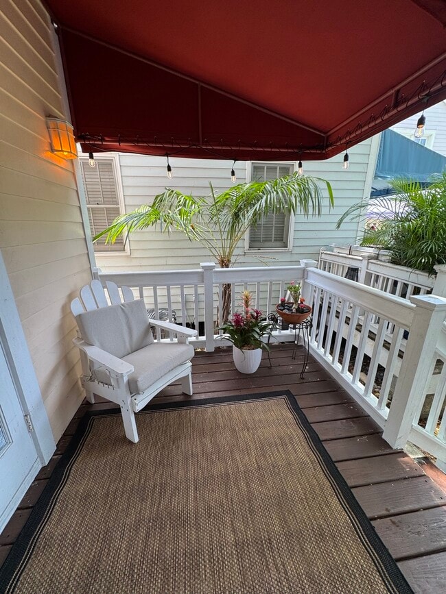 Building Photo - 818 White St