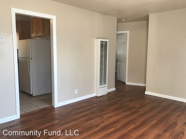 Foto del edificio - 9718 D St