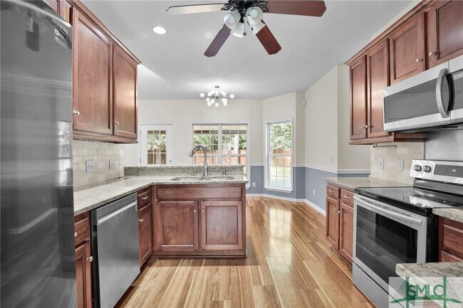 Foto del edificio - 492 Copper Creek Cir