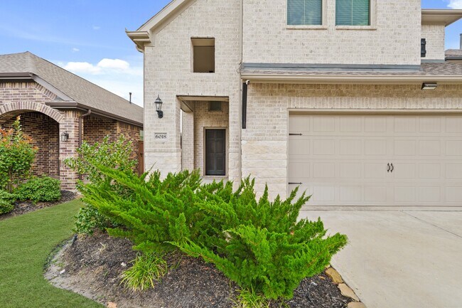 Foto del edificio - 6018 Bristol Spur Ln