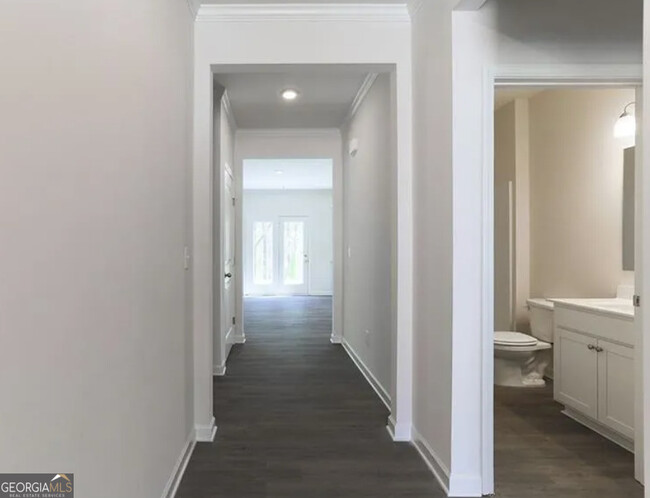 Building Photo - 7670 Demeter Dr
