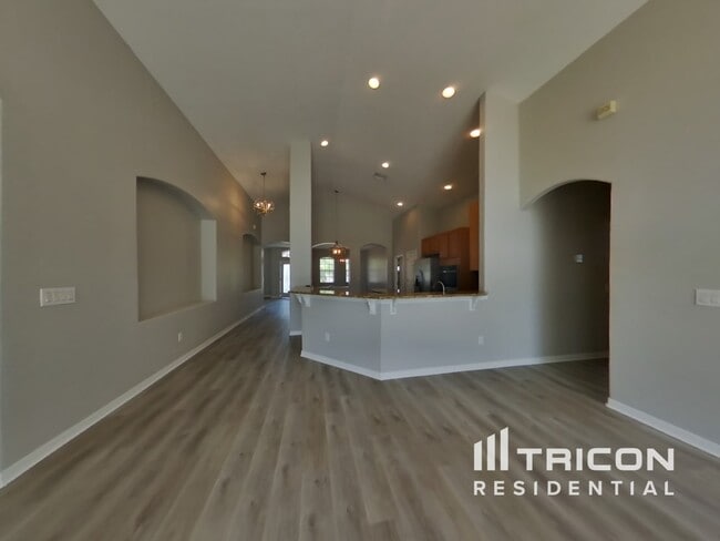 Building Photo - 3445 Fiddlers Green Loop