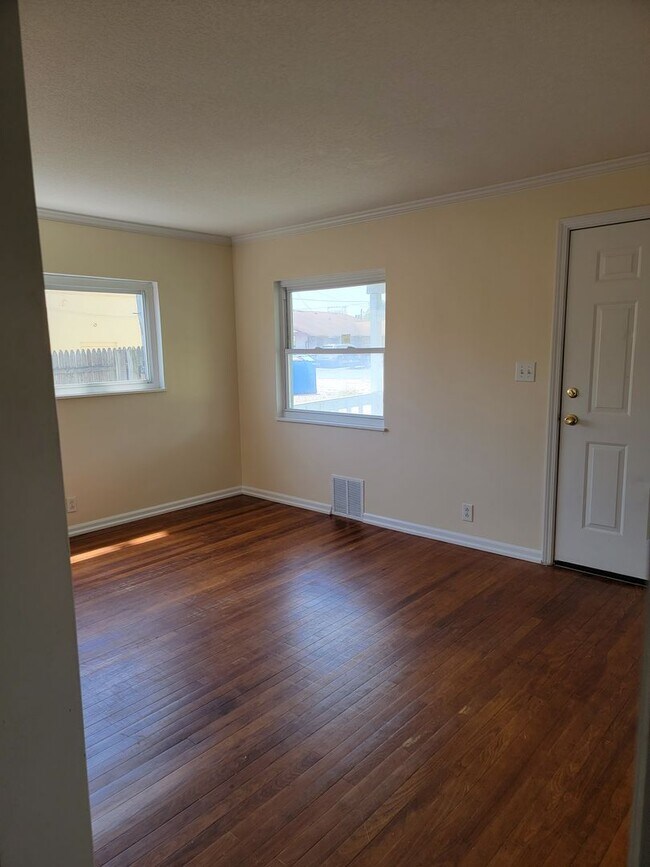 Foto del edificio - 2 BR House