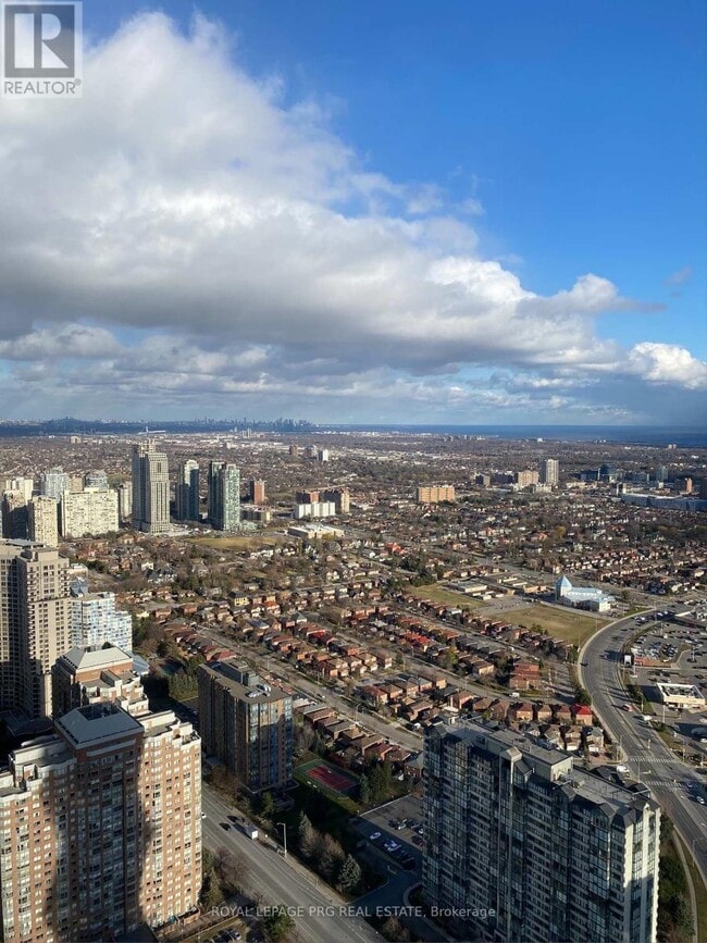 Photo du bâtiment - 3900 Confederation Pkwy