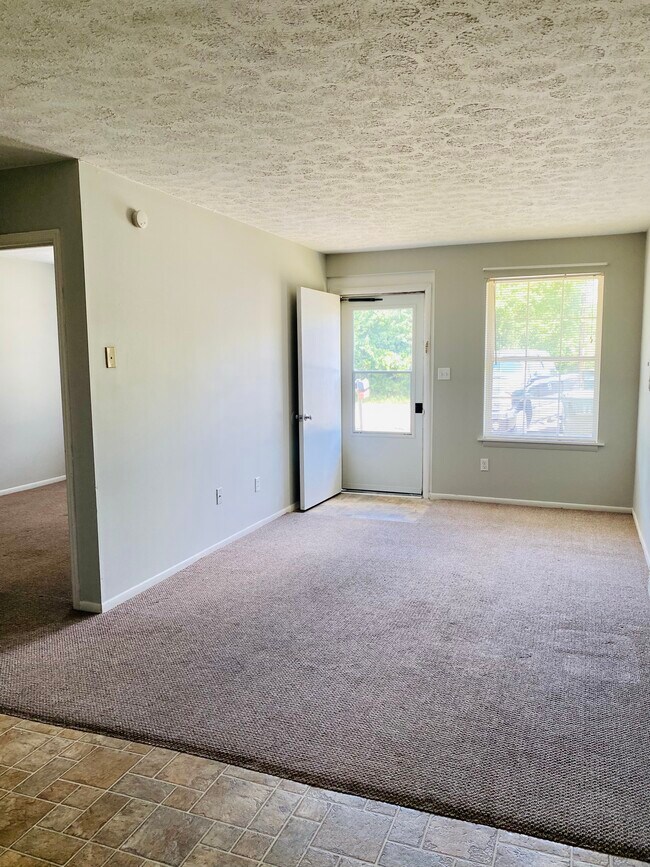 Foto del edificio - 1225 Eastside Ln