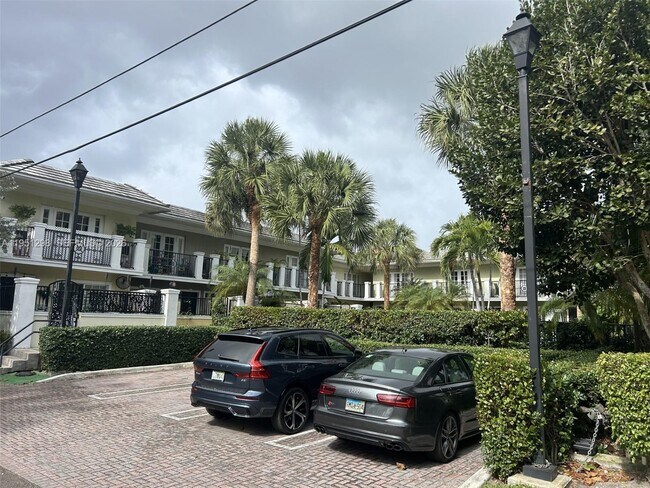 Foto del edificio - 1000 Palm Trail