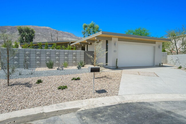 Building Photo - 72385 Cholla Dr