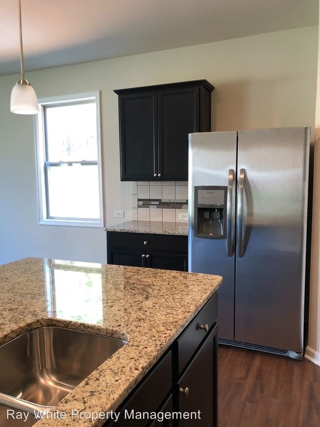 Building Photo - 5109 Amberland Square
