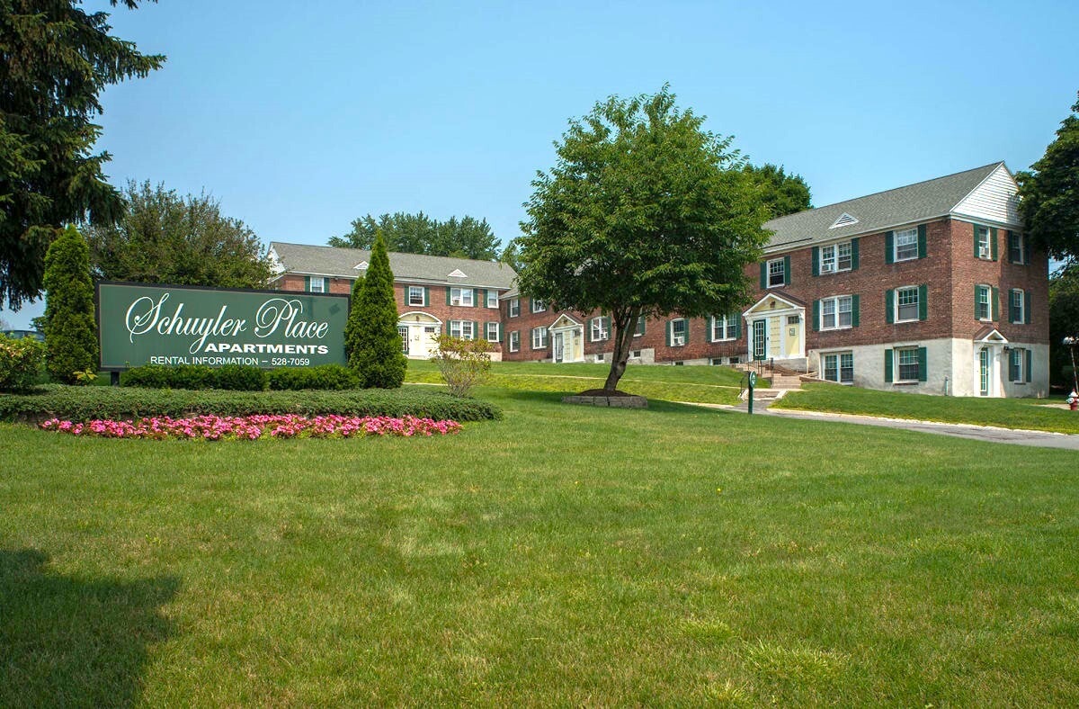 Schuyler Place Apartments 600 Broadway Menands, NY Apartments for Rent in Menands