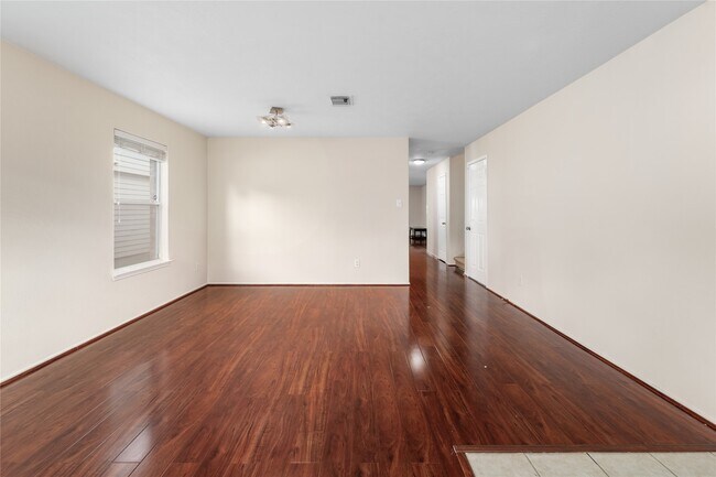 Foto del edificio - 18218 Thicket Grove Rd