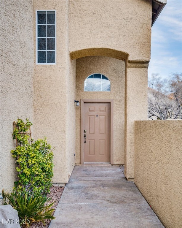 Foto del edificio - 7816 Calico Flower Ave