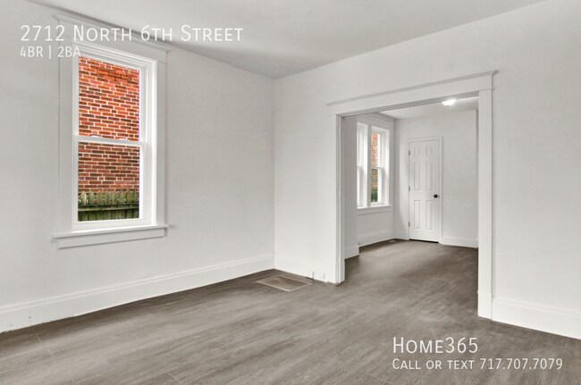Foto del edificio - Stunning 4 Bedroom/2 Bathroom in Harrisburg!
