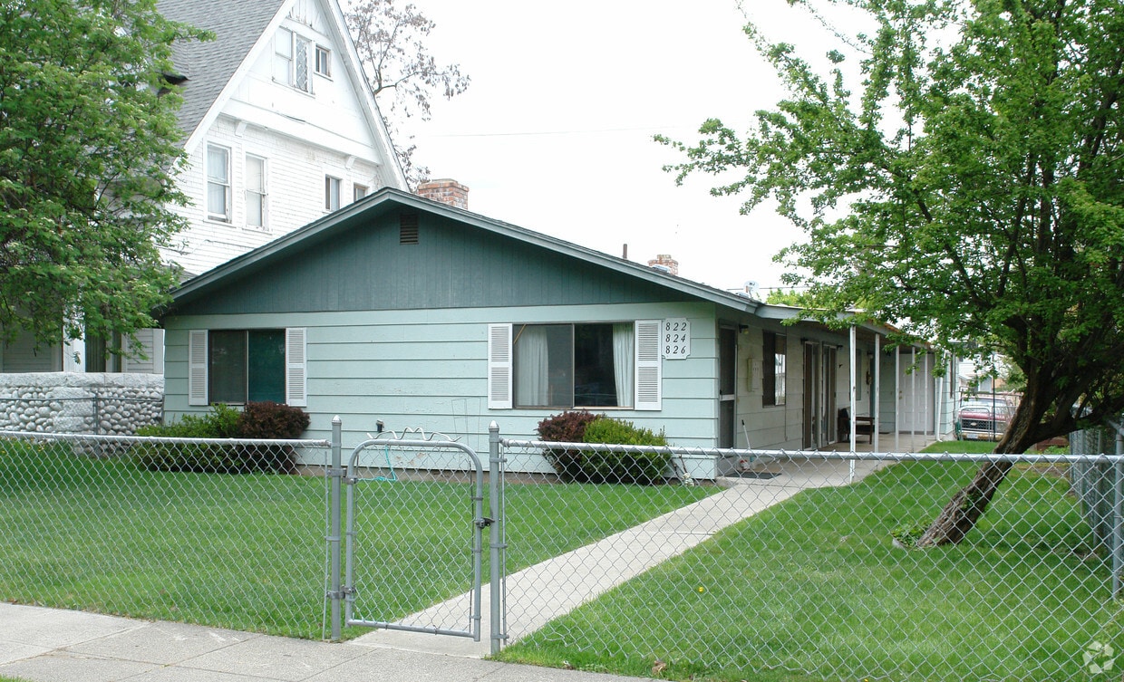 Primary Photo - 822-826 W Montgomery Ave