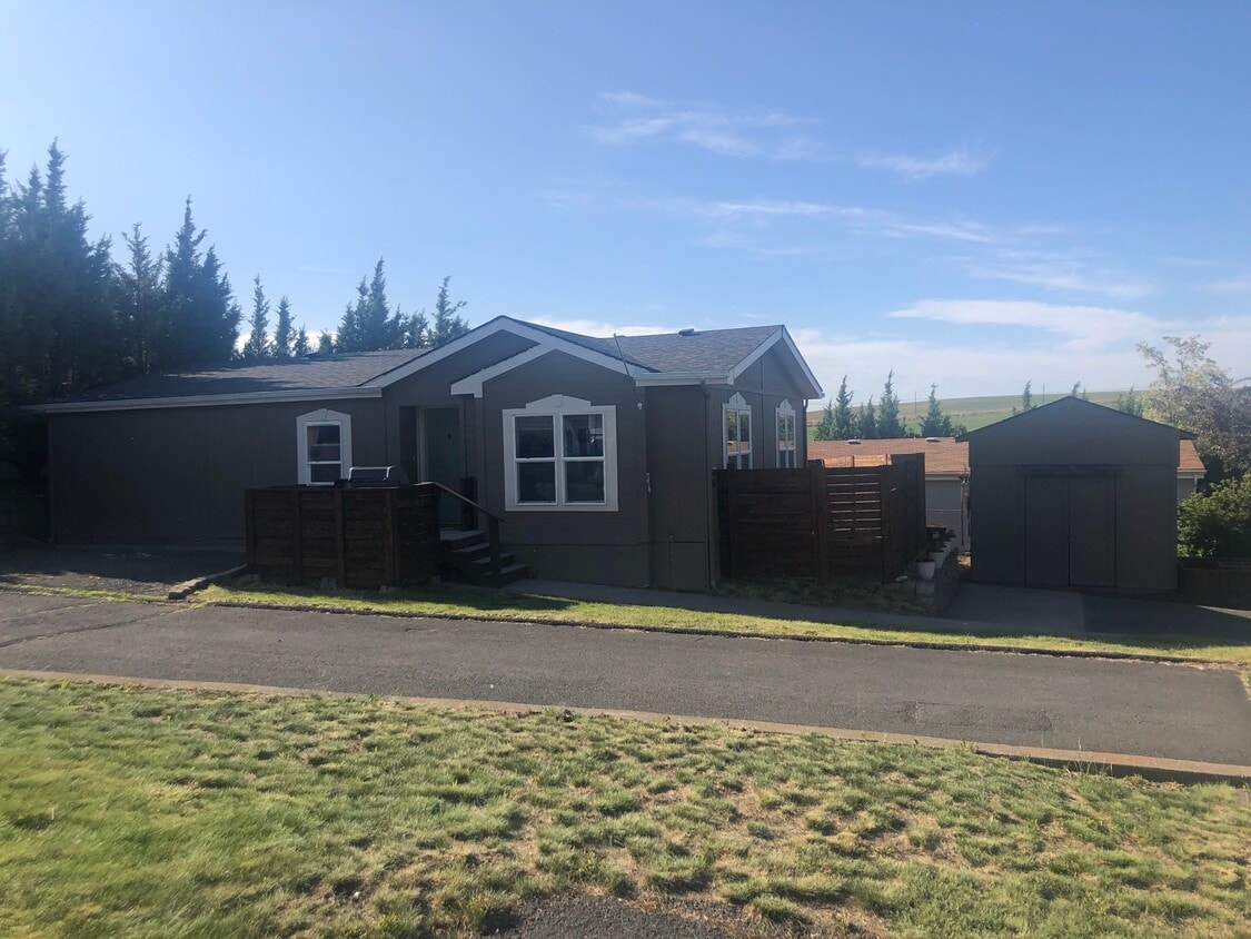 260 NW Golden Hills Dr, Pullman, WA 99163 House Rental in Pullman, WA