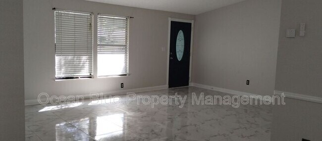Building Photo - 15120 Trail Creek Pl